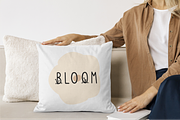 Tiny flowers font, a Sans Serif Font by Nyla.Studio (Thumbnail 5 of 9)