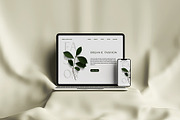 Mockup produck, an iPhone Mockup by Creative_A23 (Thumbnail 1 of 6)