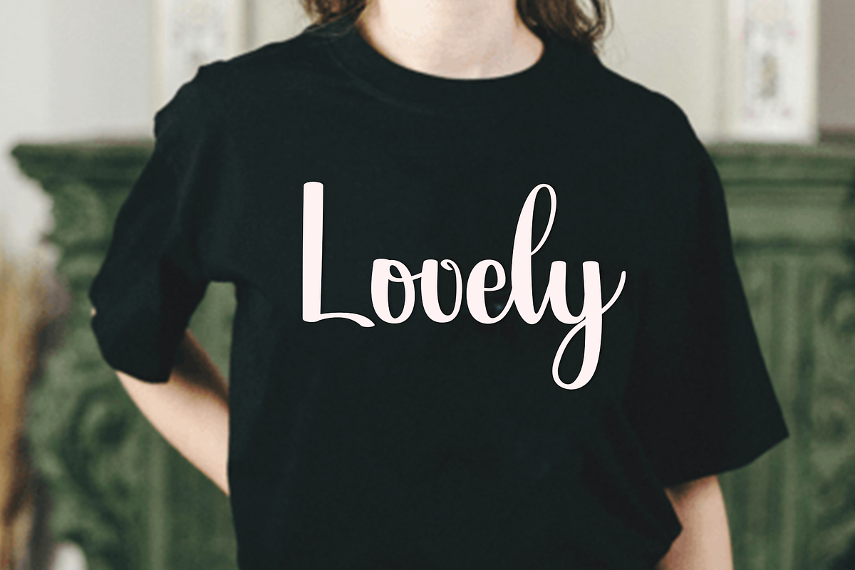 Holiday Bestie, a Handwritten Font by FreshTypeINK (Photo 2 of 8)