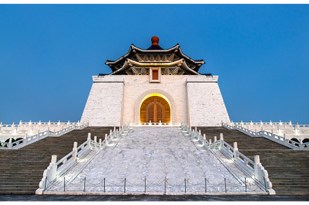 Chiang Kai-shek Memorial Hall, an Architecture Photo by Leonid Andronov