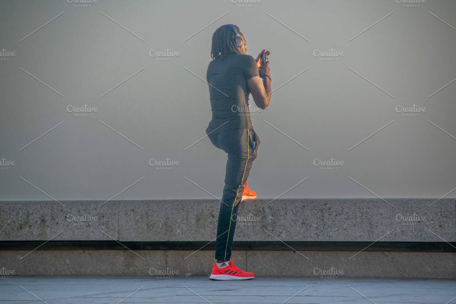 Woman with wavy hair from behind, a Person Photo by DanFLCreativo