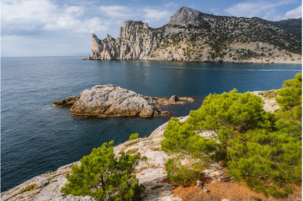 Landscape view of Karaul-Oba, an Architecture Photo by Igor Tichonow