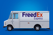 Mock-up Post Office Truck, a Product Mockup by rogeriomarcos (Thumbnail 1 of 8)