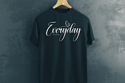 Dearlove | Script Font, a Handwritten Font by Scratchones (Thumbnail 5 of 9)