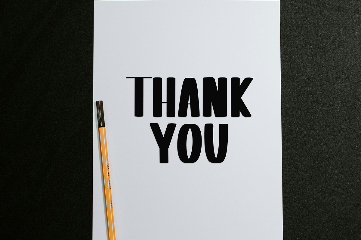 MONDAY, a Font by InermediaSTUDIO (Photo 7 of 8)