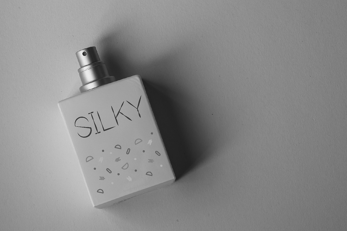 Winter Holidays Sans Serif Font, a Sans Serif Font by Yiru Chen Studio (Photo 14 of 15)