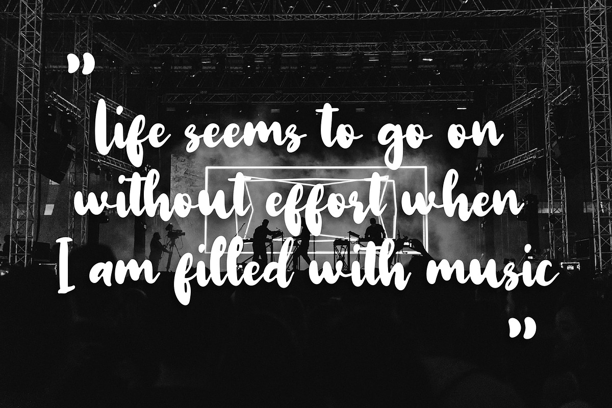 Omah Brush Script Font preview 5