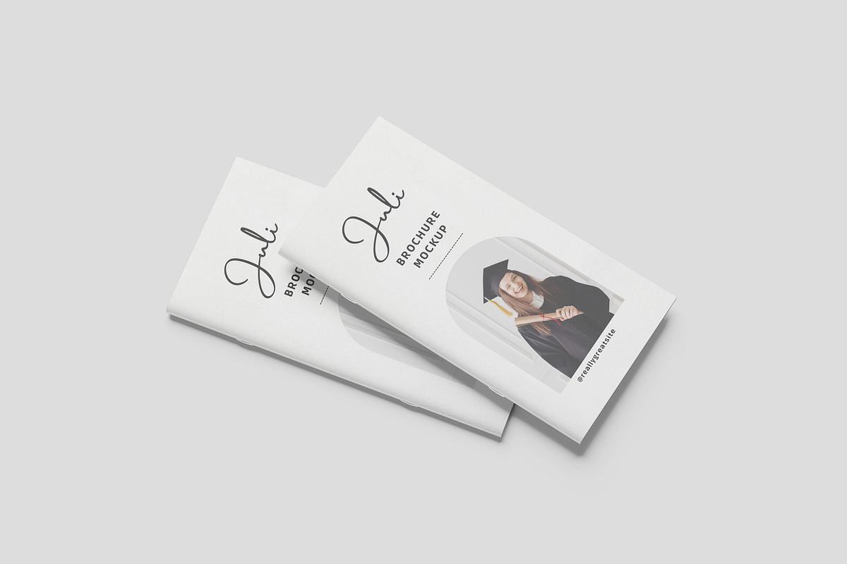 DL Brochure / Magazine Mockup, a Print Template by mahhyud (Photo 5 of 11)