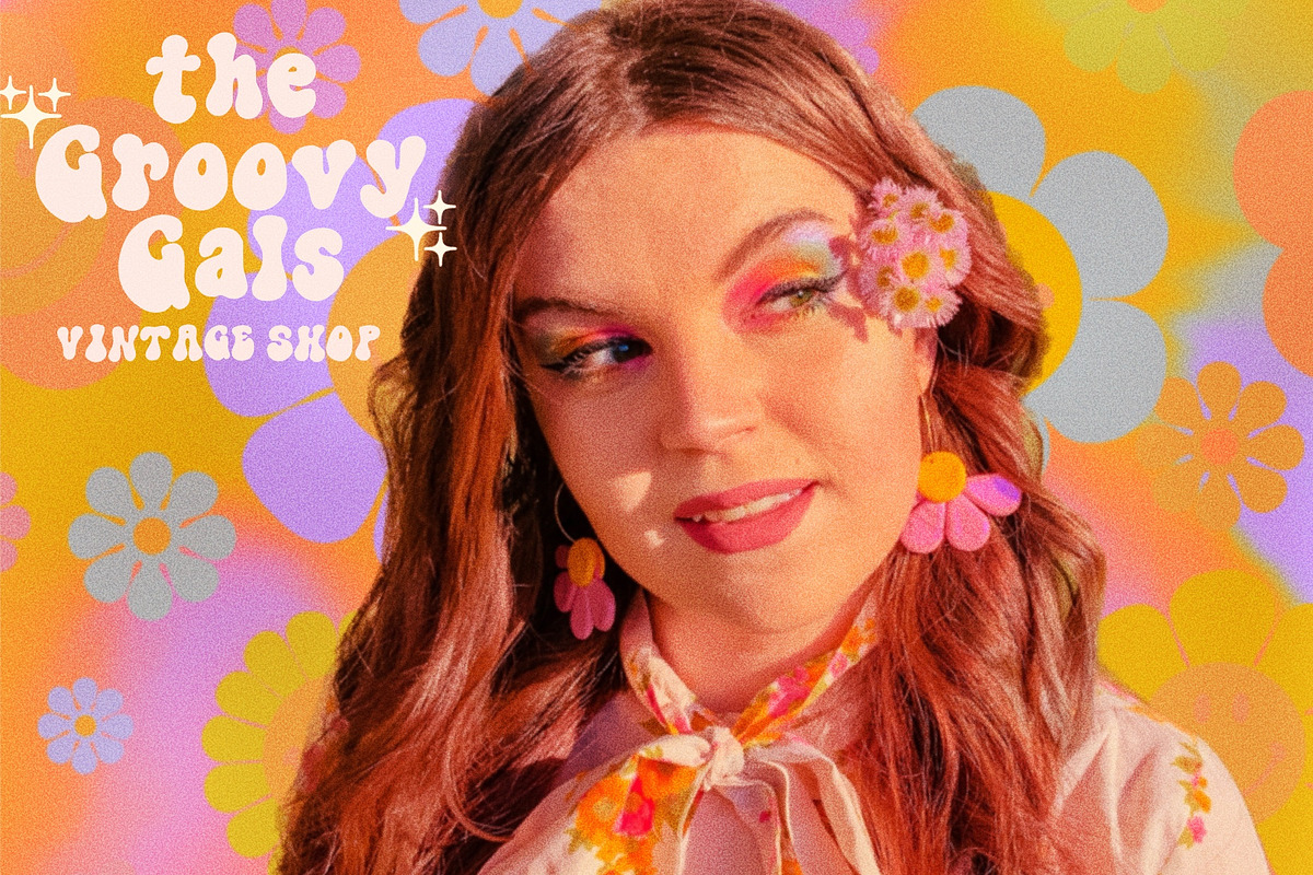 Psychedelic Bubble 70s Font, a Sans Serif Font by Dear Darling Design (Photo 2 of 6)