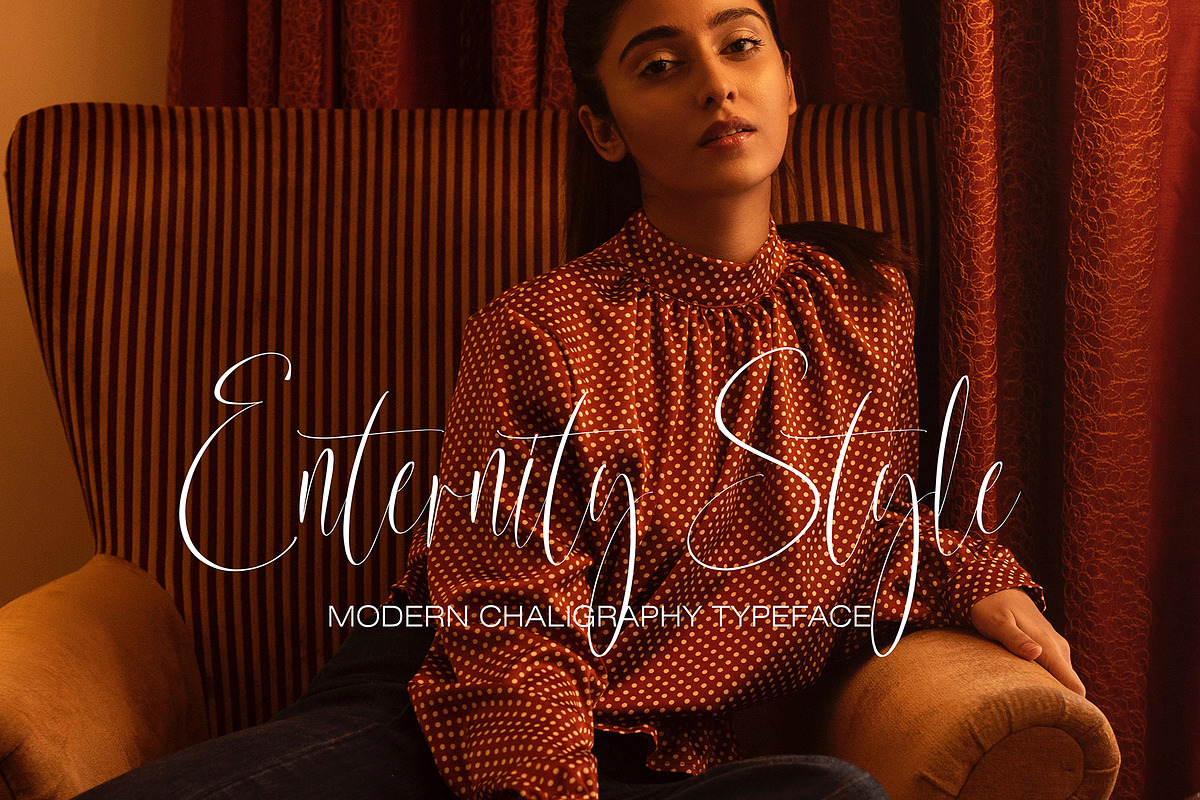 Solirenta Internal, a Script Font by pineungtype (Photo 5 of 10)