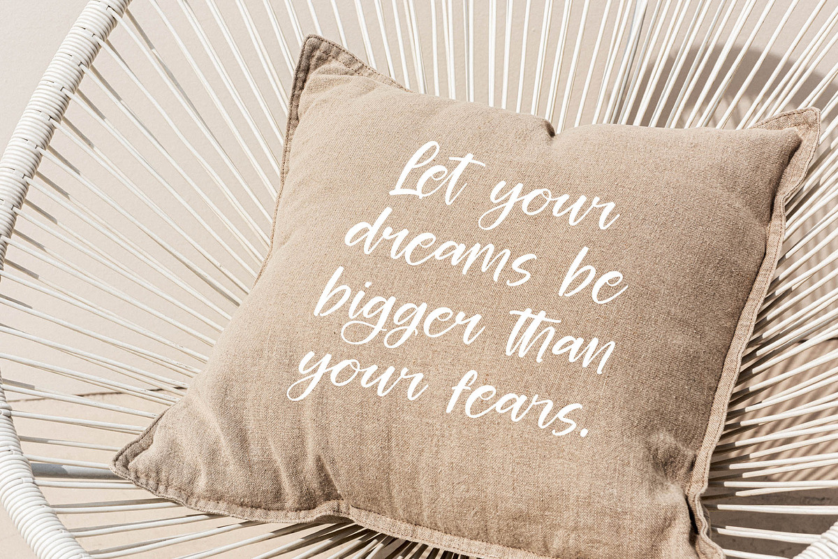Glitters Sparkle Modern Handwritten, a Script Font by stylishtype.co (Photo 16 of 20)