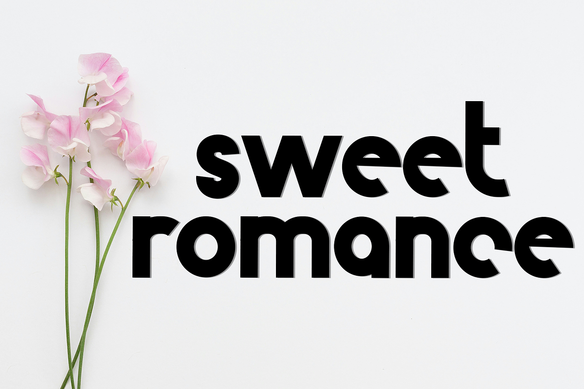 Organic, a Script Font by InermediaSTUDIO (Photo 7 of 8)