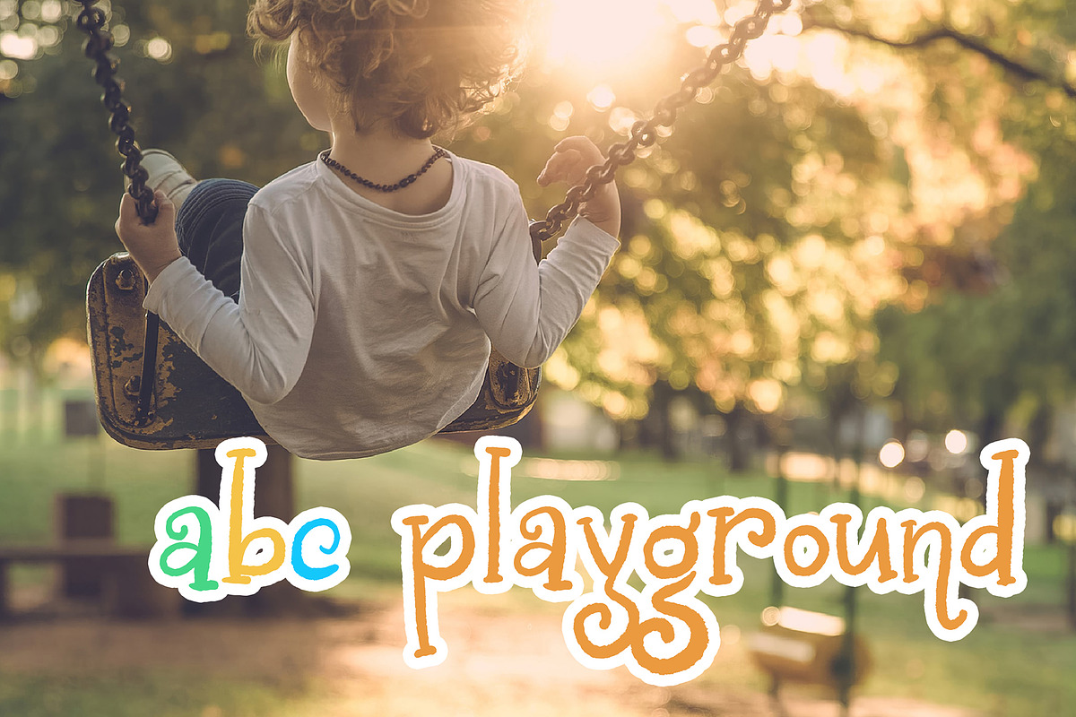 Chalk World Display Font preview 5