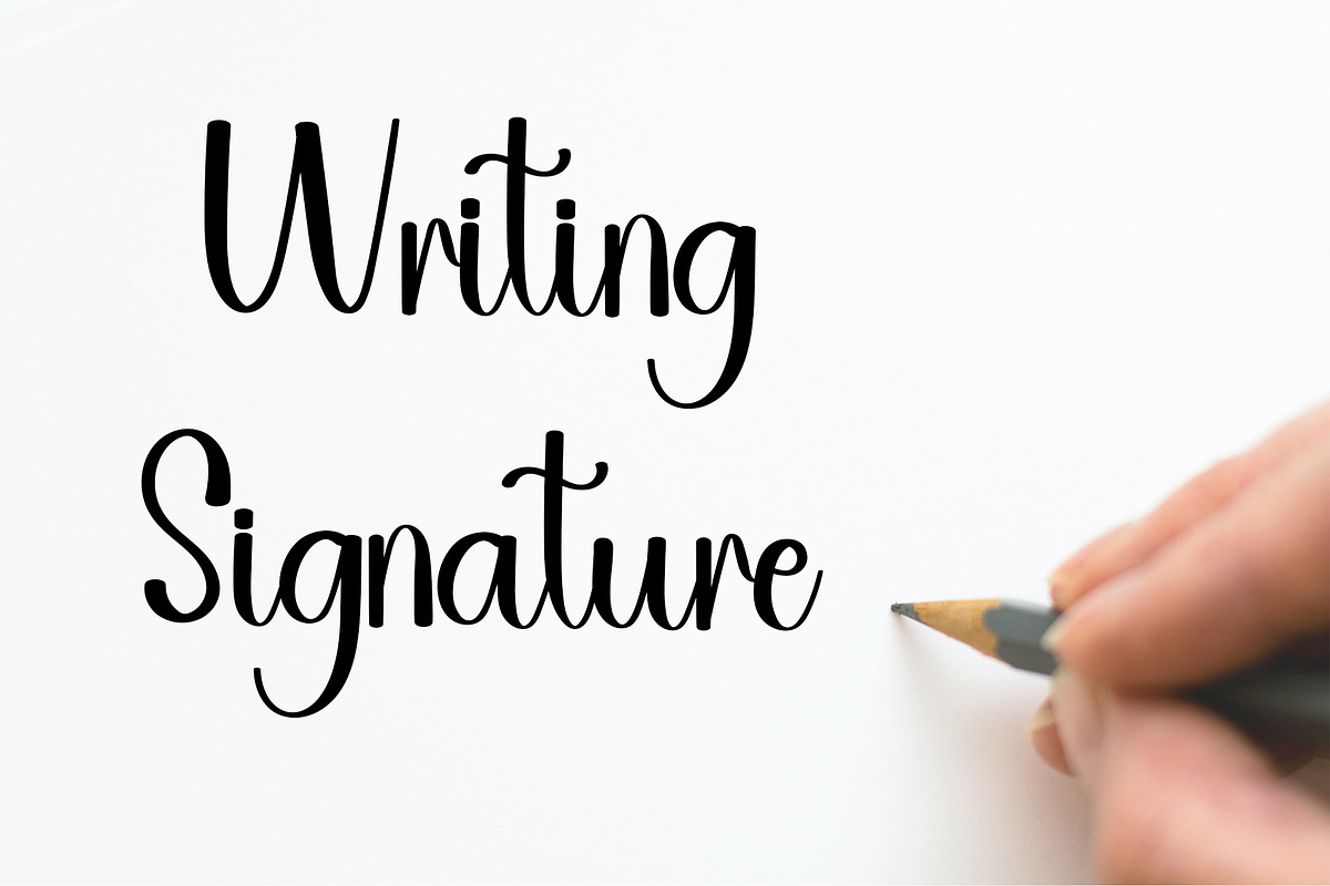 Snowflake, a Handwritten Font by InermediaSTUDIO (Photo 2 of 7)