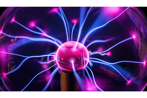Plasma ball with electric blue and, a Technology Photo by Igor Tichonow