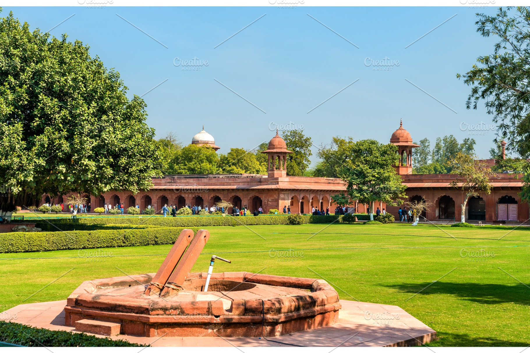 Jilaukhana, the forecourt of Taj Mahal. Agra, India, an Architecture Photo by Leonid Andronov