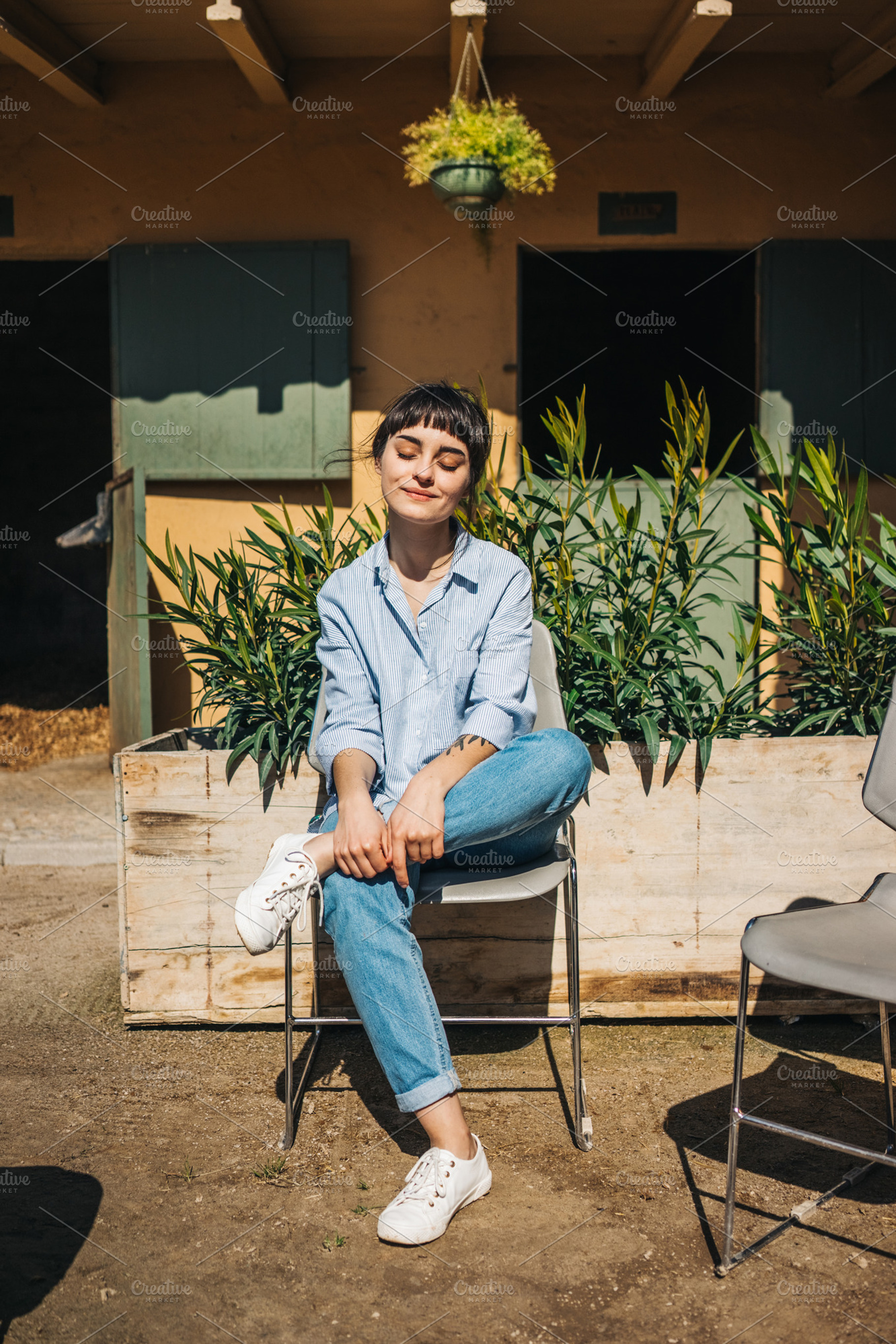 Tourist girl, a Photo by Julia Brenner