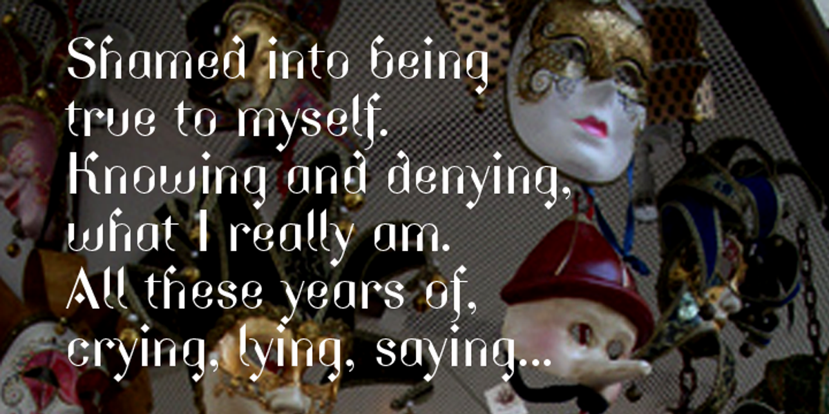 Arlequin, a Font by TipografiaRamis (Photo 2 of 5)