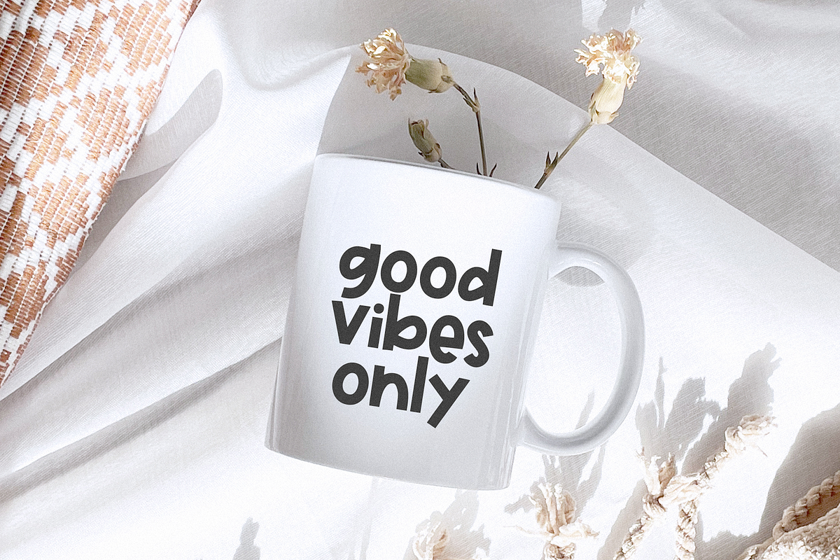 Day Dreamer | Fun Handwritten Font preview 3