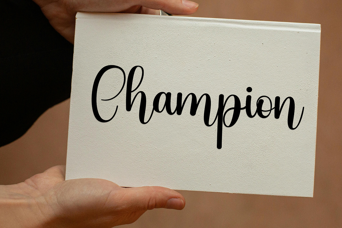 Monday, a Handwritten Font by FreshTypeINK (Photo 5 of 8)