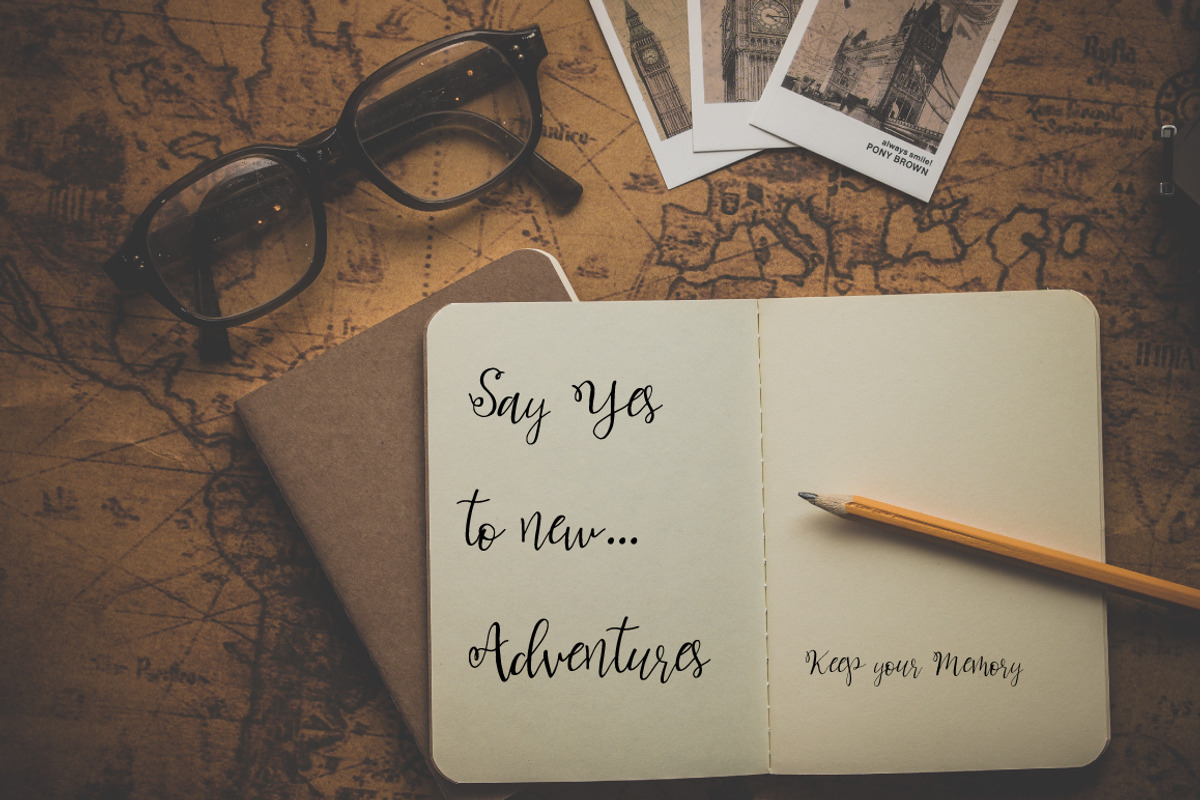 Bellahana Script Font preview 6