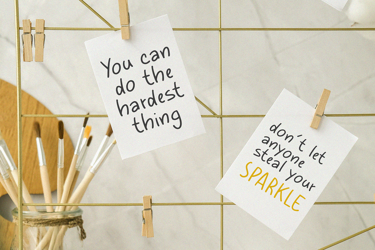 Something Tasty Font, a Handwritten Font by Timurtype (Photo 5 of 7)