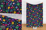 Abstract Flowers Seamless Pattern, a Background Graphic by Irina Ostapenko (Thumbnail 5 of 5)