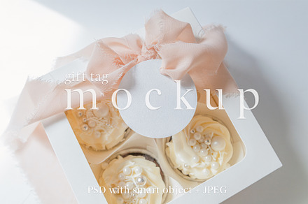 Party Circle Gift Tag Mockup