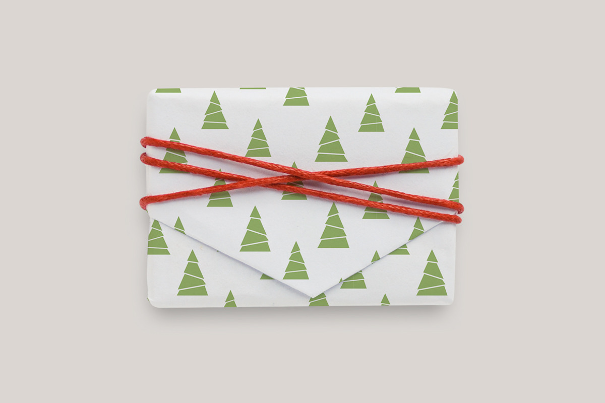 Gift Box mock up, a Packaging Mockup by Yapanda (Photo 2 of 4)