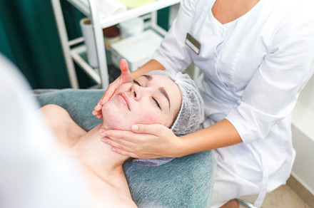 Doctor beautician makes cosmetic, a Photo by borodai94