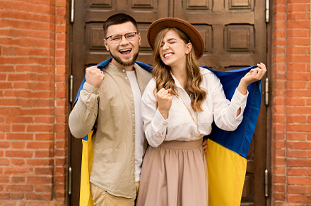 Screaming couple with flag Ukraine