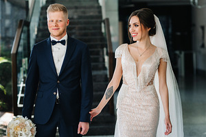first meeting of the bride and groom