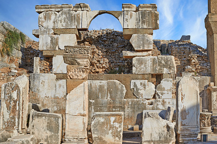 The ancient city of Ephesus, a Photo by Peopleimages.com