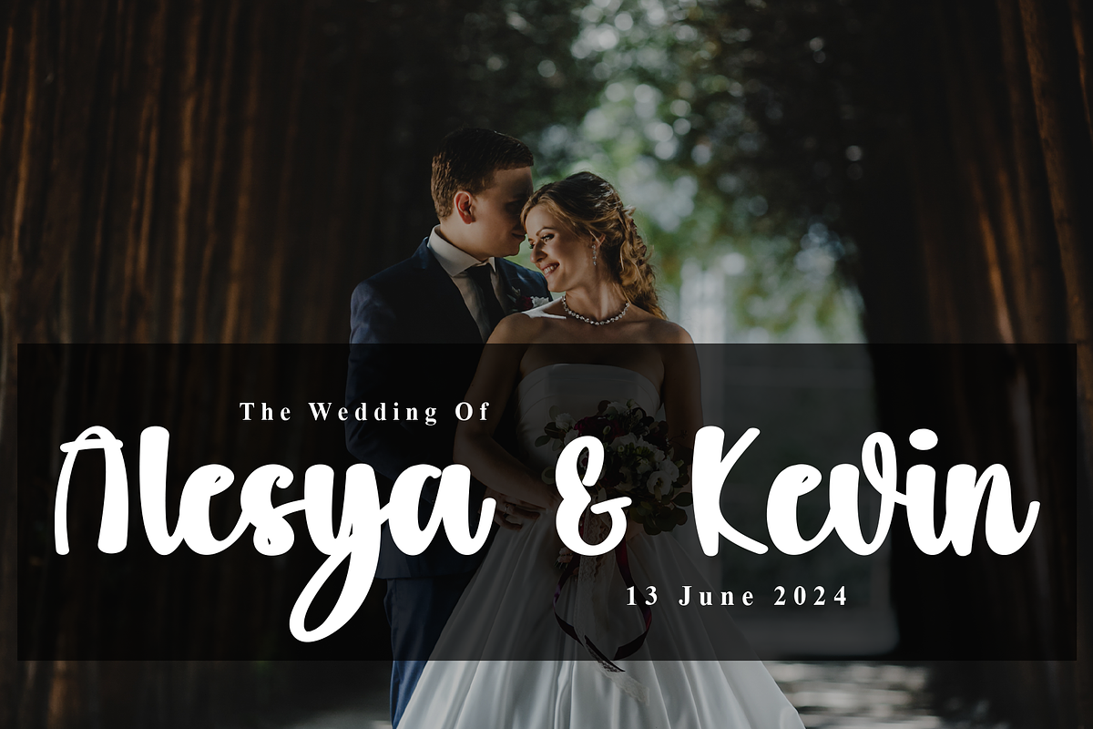 Cute Midnight | Script Font, a Handwritten Font by Scratchones (Photo 2 of 8)