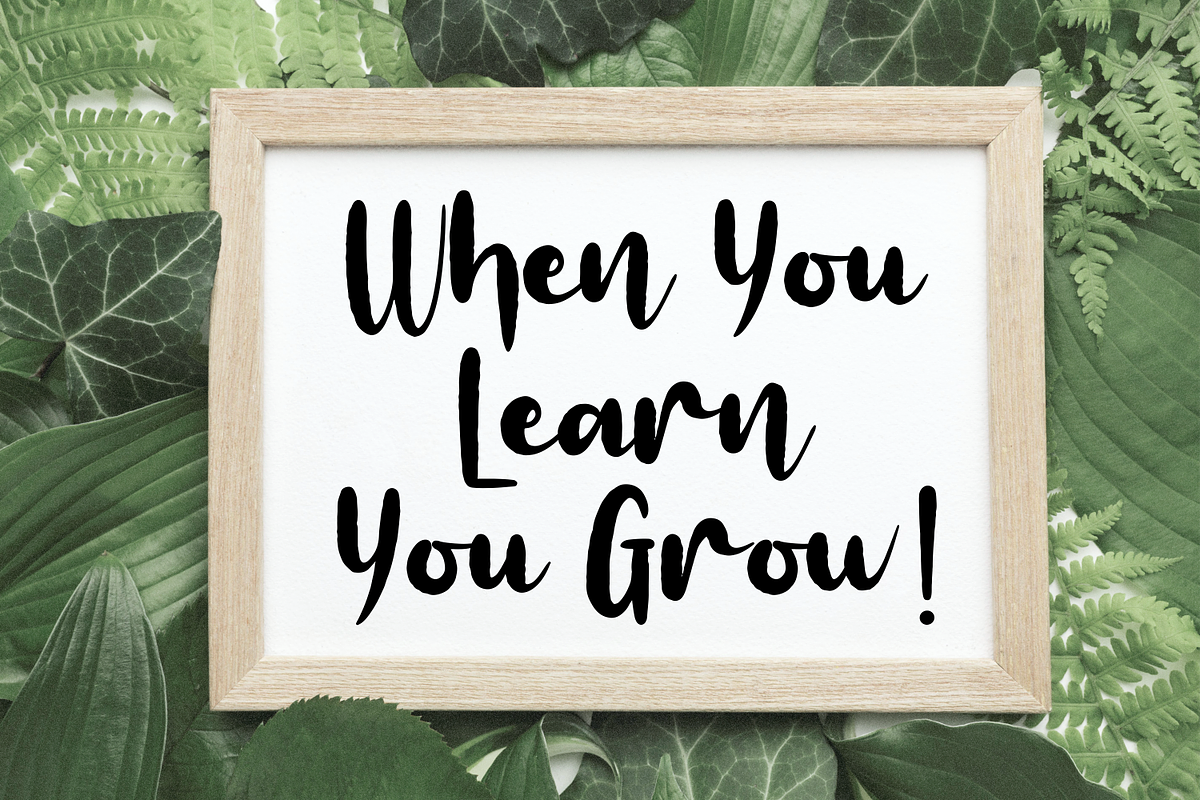 Grateisy | Script Handwritten Font, a Script Font by Forberas Club (Photo 6 of 8)
