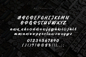 Bonesly Modern Script Font