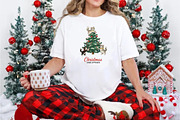 Christmas Tree Vintage Cat PNG, an Illustration by DreamArtGraphic (Thumbnail 3 of 6)