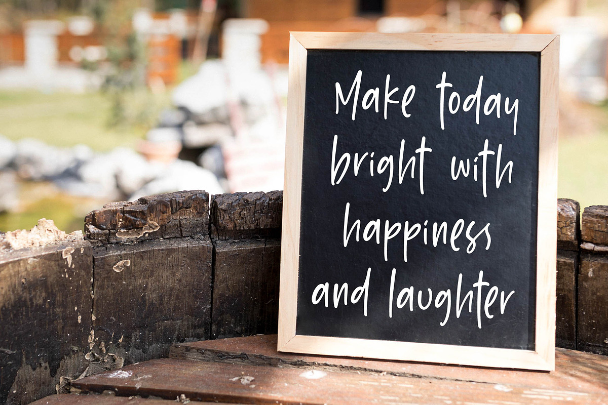 Pearlight Notespage, a Handwritten Font by Integritype Studio (Photo 4 of 15)