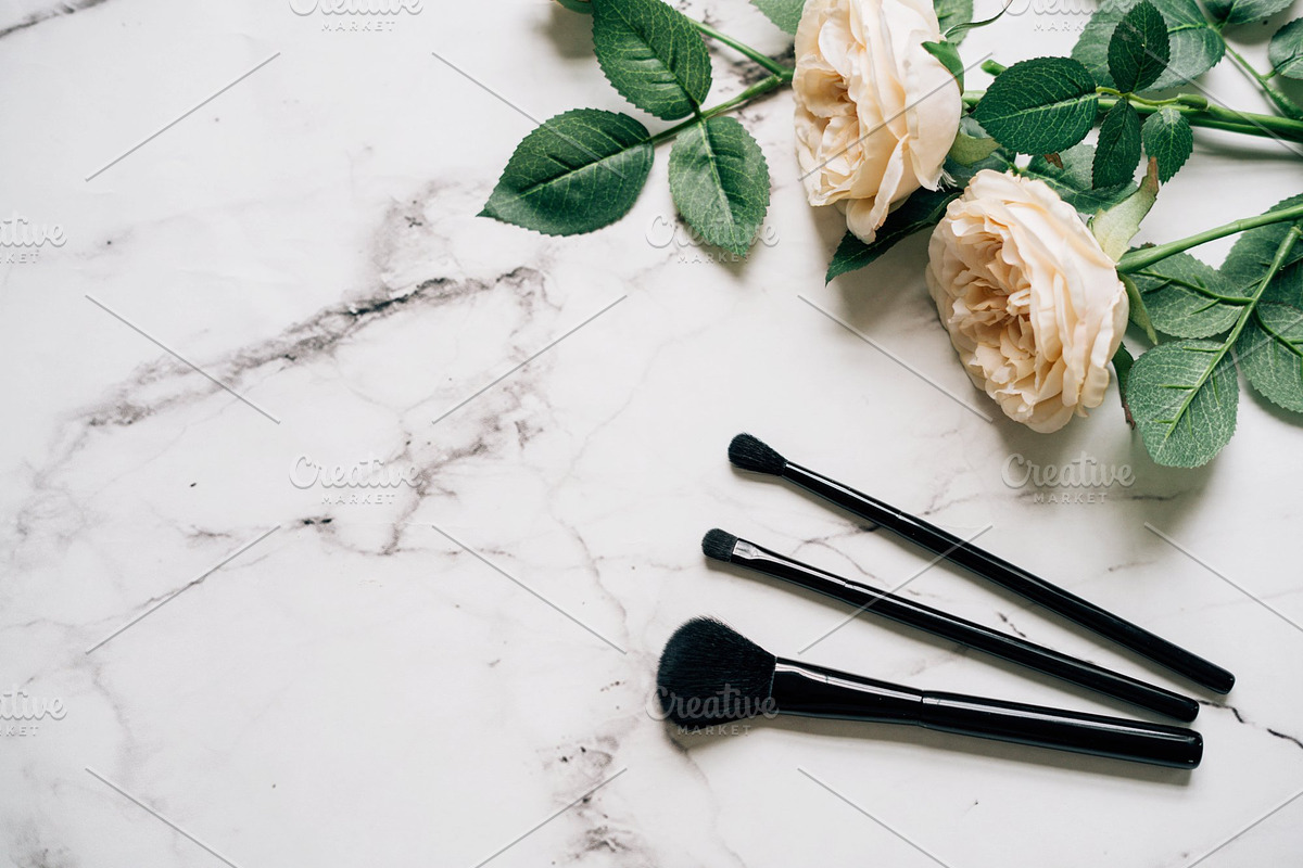 Beauty styled stock photo bundle | 1 containing social media, instagram, a Beauty & Fashion Photo by Brand Strategy Co. (Photo 5 of 6)
