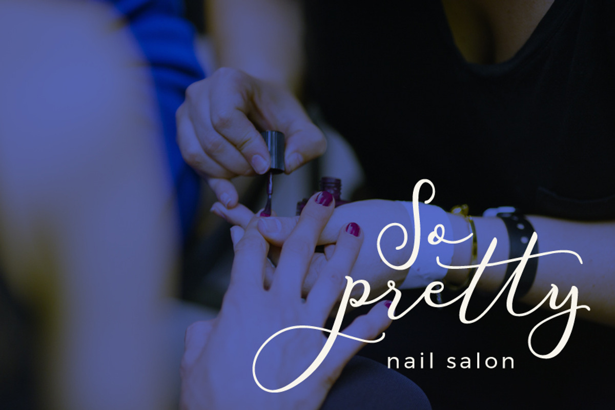 Darling letters font preview 8