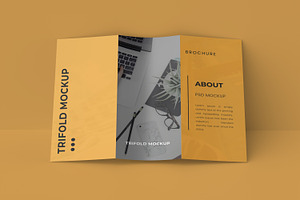 A4 TRIFOLD/BROCHURE MOCKUP