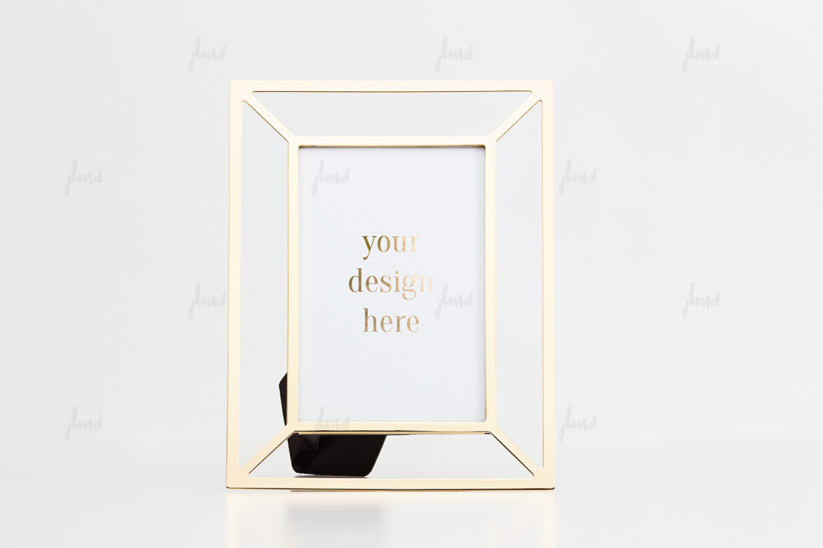 Portrait photo-based mockup, a Print Template by JustLikeMyDesktop (Photo 1 of 2)