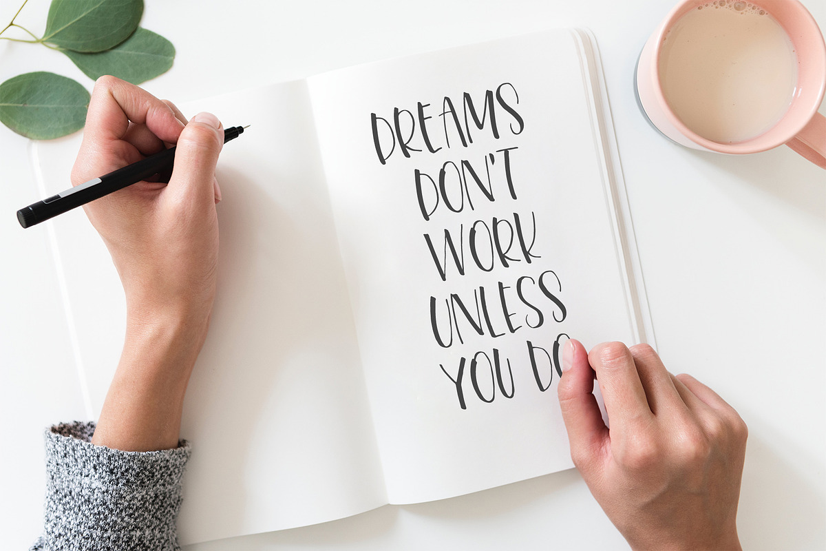 Love Stella Lettering Font preview 4
