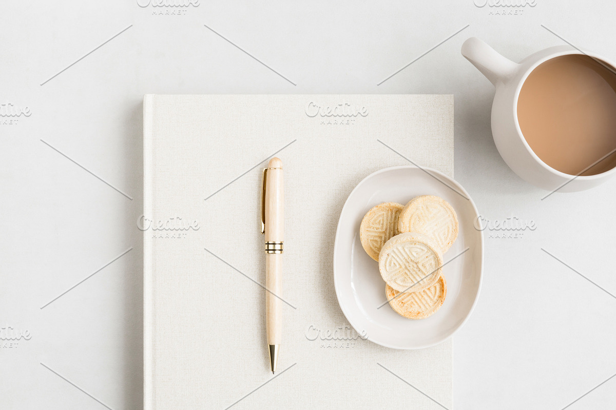 The Simple Living Photo Bundle, a Food & Drink Photo by Moyo Studio (Photo 9 of 10)