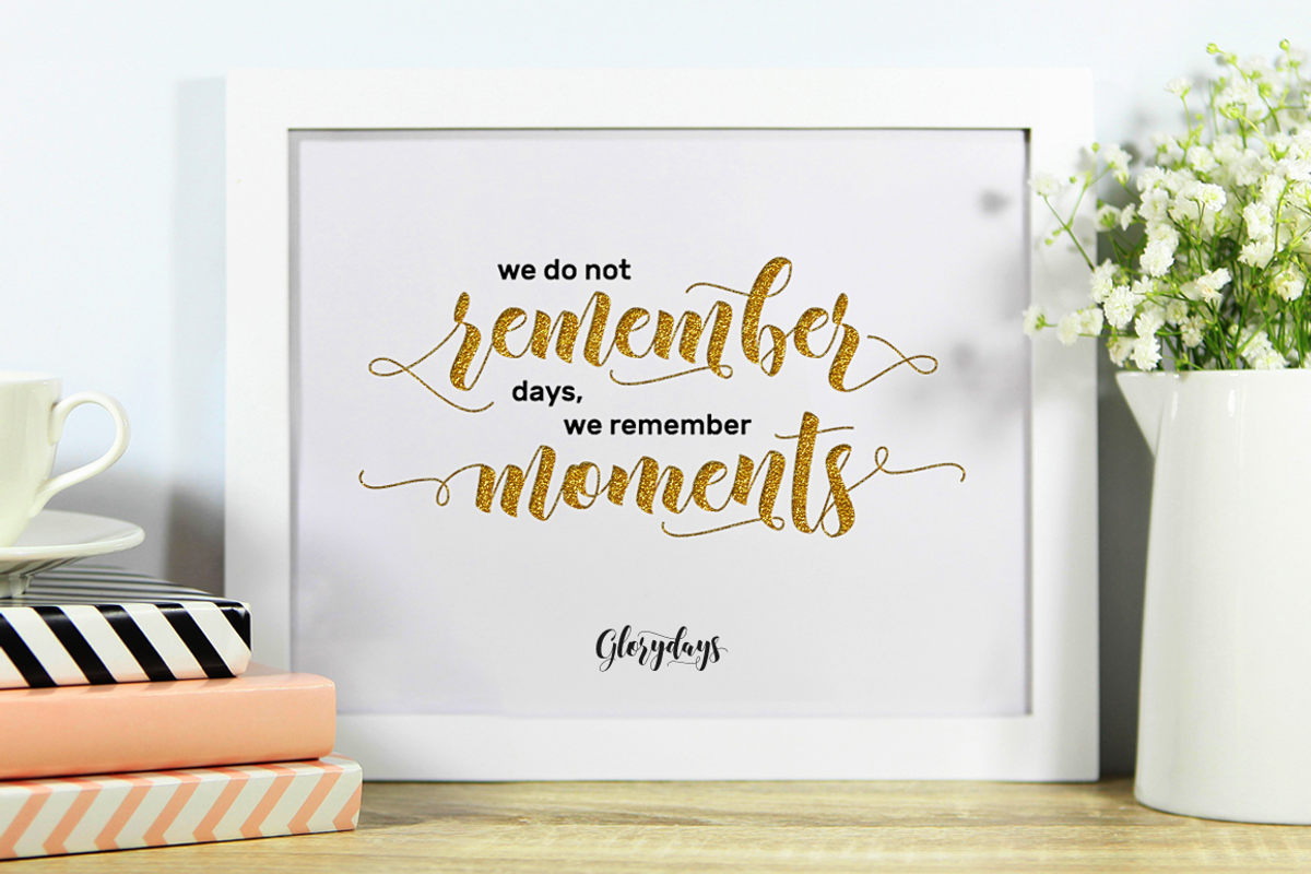 Glorydays Cursive Font preview 2