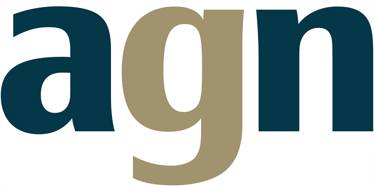 Epoca Classic, a Sans Serif Font by Hoftype (Photo 5 of 6)