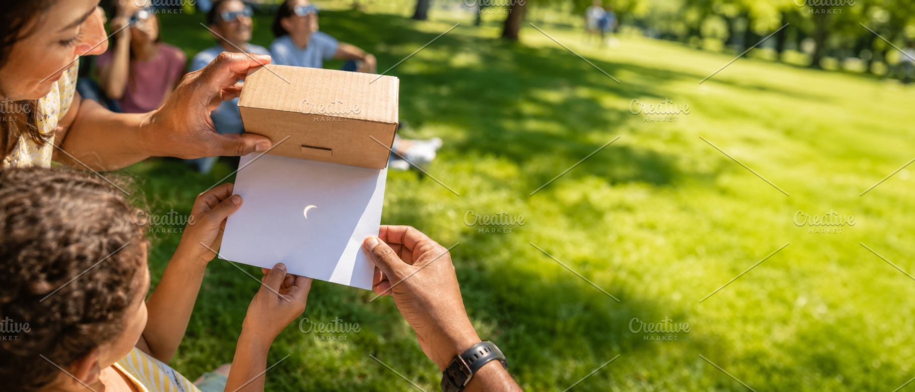 Solar eclipse observation with homem, a Photo by Dvoevnore photos