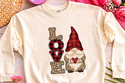 Love Christmas Gnome Heart PNG Art, a Seasonal Illustration by CrexoraLab (Thumbnail 3 of 4)