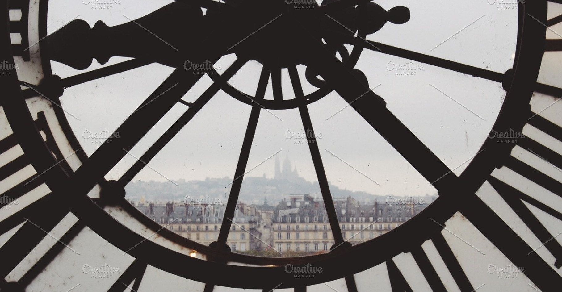 Parisan Clock