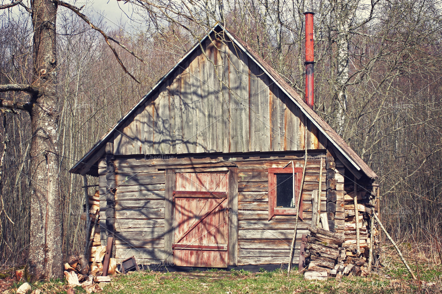 Wooden hut, an Architecture Photo by BOOCYS
